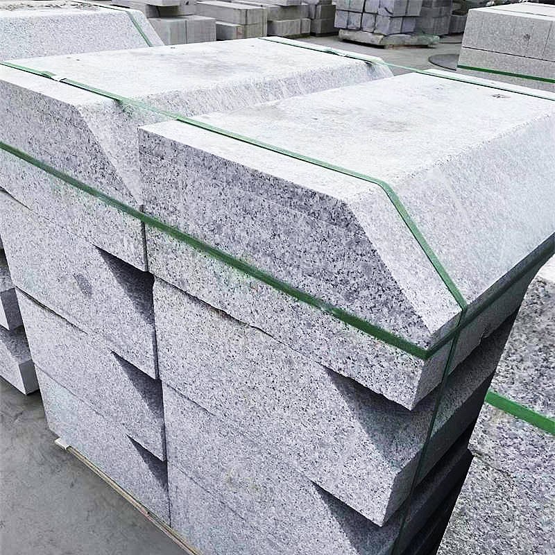 Lề đường dốc bằng đá granite1